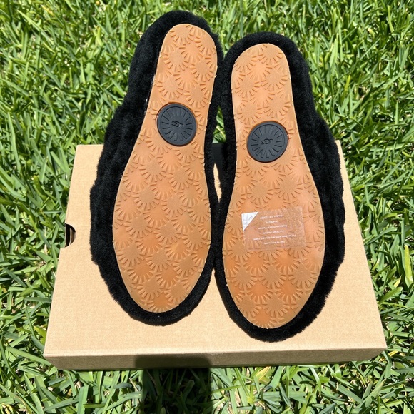 UGG SHOES - Picture 3 of 4